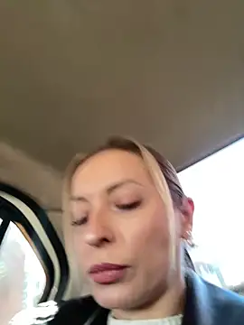 Diamond Bunny  online show from February 10, 2026, 10:41 am