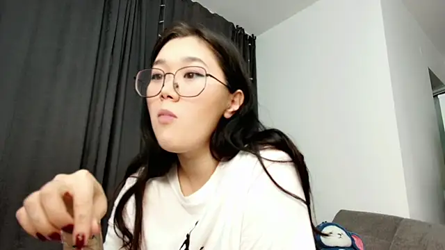 Snapshot of Jennatyan chatting on December 31, 2024, 2:29 am Jennatyan online show from December 31, 2024, 2:29 am