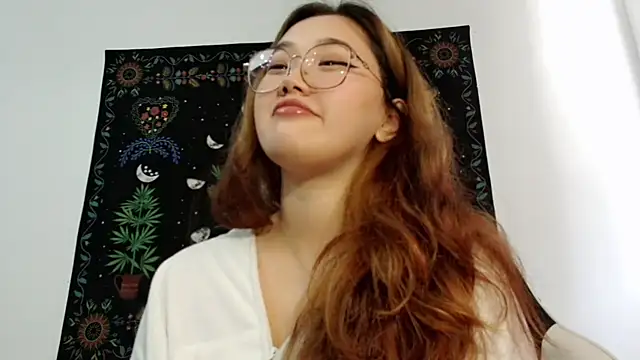 Snapshot of Jennatyan chatting on September 9, 2025, 6:02 am Jennatyan online show from September 9, 2025, 6:02 am