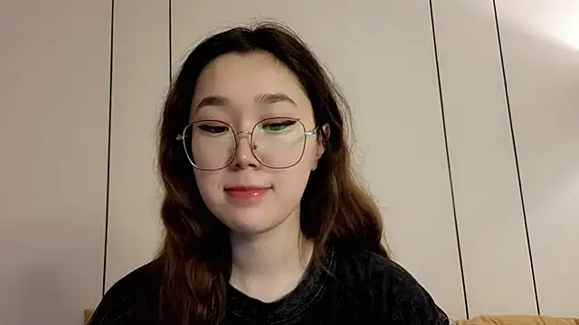 Jennatyan online show from June 25, 2026, 3:06 am