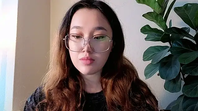 Jennatyan online show from July 23, 2026, 5:05 am