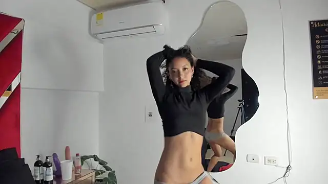 Snapshot of Milanxht chatting on February 14, 2025, 1:23 am Milanxht online show from February 14, 2025, 1:23 am