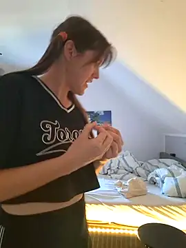 Hexe12346 online show from March 18, 2025, 2:37 pm