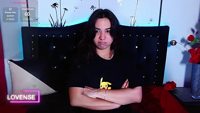 Lune Claire online show from April 14, 2026, 5:02 am