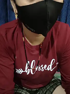 kaveerpooja947 online show from December 1, 2025, 5:40 pm