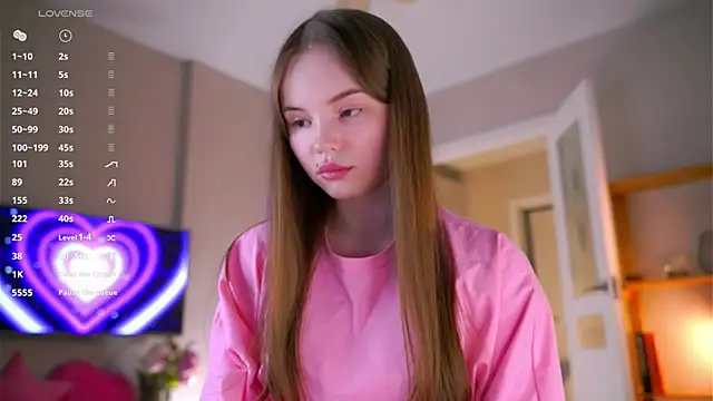 Snapshot of Miss_miracle chatting on May 5, 2026, 5:32 pm Miss miracle online show from May 5, 2026, 5:32 pm