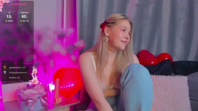 Snapshot of Colleen_Blake chatting on February 13, 2025, 9:17 pm Colleen Blake online show from February 13, 2025, 9:17 pm