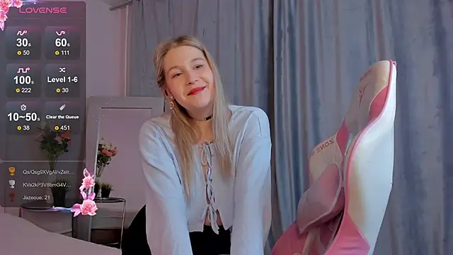 Snapshot of Colleen_Blake chatting on February 19, 2025, 6:00 pm Colleen Blake online show from February 19, 2025, 6:00 pm