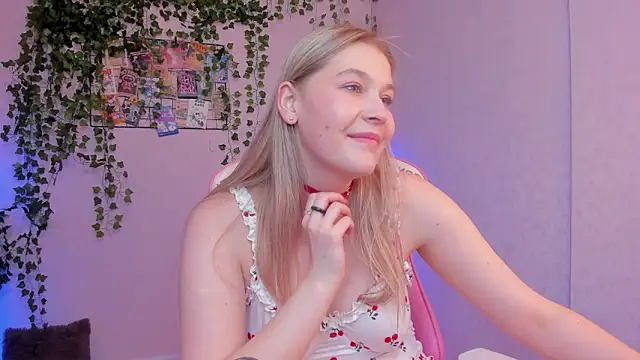 Snapshot of Colleen_Blake chatting on February 28, 2025, 9:44 pm Colleen Blake online show from February 28, 2025, 9:44 pm