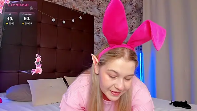 Snapshot of Colleen_Blake chatting on March 10, 2025, 2:59 pm Colleen Blake online show from March 10, 2025, 2:59 pm