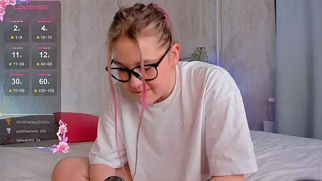 Snapshot of Colleen_Blake chatting on March 17, 2025, 7:58 pm Colleen Blake online show from March 17, 2025, 7:58 pm