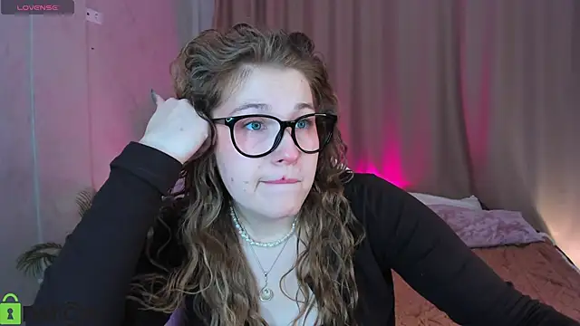 Snapshot of Colleen_Blake chatting on October 21, 2025, 4:19 pm Colleen Blake online show from October 21, 2025, 4:19 pm