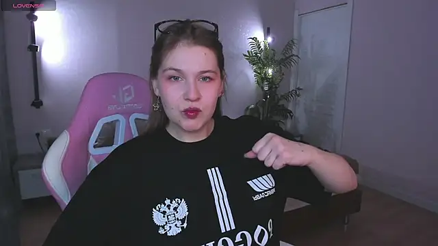 Snapshot of Colleen_Blake chatting on November 5, 2025, 5:13 pm Colleen Blake online show from November 5, 2025, 5:13 pm