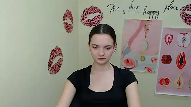  SusieSu  online show from March 17, 2025, 4:01 pm