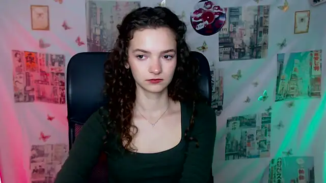  SusieSu  online show from April 17, 2026, 6:05 am