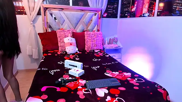 Tiffany sander online show from February 4, 2025, 3:33 am