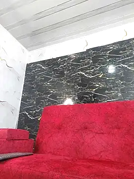 crislingery dolli online show from March 11, 2025, 1:01 pm