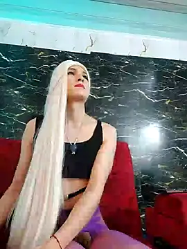 crislingery dolli online show from March 4, 2026, 12:11 pm