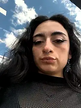 Lila Desiree online show from May 23, 2026, 4:11 pm