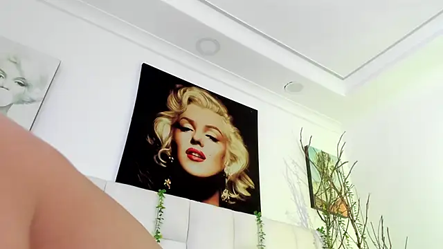 Snapshot of Antonella_Fontanna chatting on March 19, 2025, 9:06 am Antonella Fontanna online show from March 19, 2025, 9:06 am