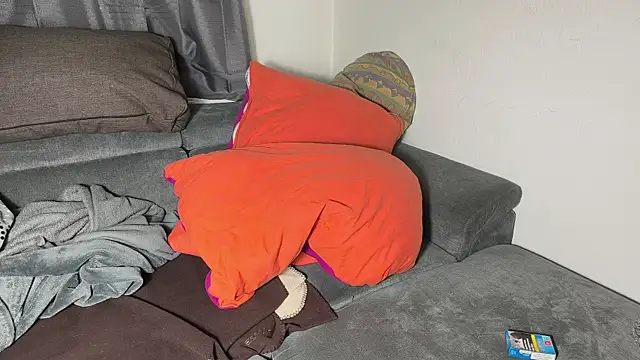 DrownMentallyyy online show from April 8, 2026, 1:05 am