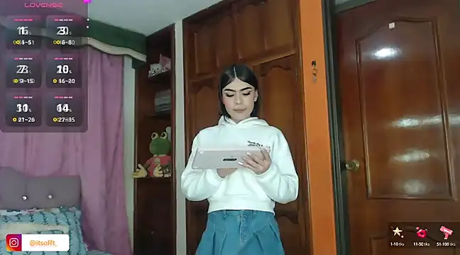 cuttebabe  online show from January 9, 2025, 3:26 am