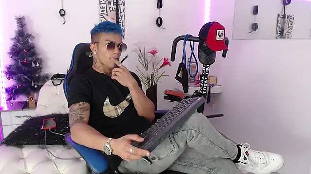 Leonard Price online show from February 8, 2025, 3:21 pm