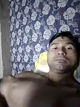 Snapshot of Diogo100 chatting on July 6, 2026, 8:11 am Diogo100 online show from July 6, 2026, 8:11 am