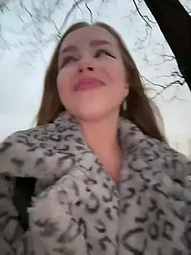 Snapshot of mur_girl chatting on December 7, 2024, 1:29 pm mur girl online show from December 7, 2024, 1:29 pm