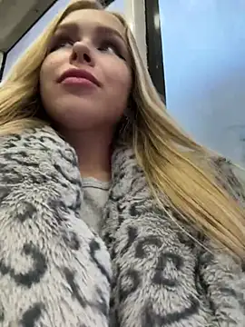 Snapshot of mur_girl chatting on December 19, 2024, 12:45 pm mur girl online show from December 19, 2024, 12:45 pm