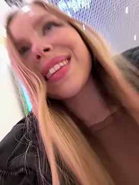 Snapshot of mur_girl chatting on January 3, 2025, 2:51 pm mur girl online show from January 3, 2025, 2:51 pm