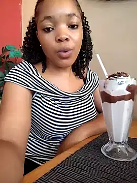 Snapshot of SEXIEST-BADDIE chatting on January 24, 2025, 8:44 am SEXIEST-BADDIE online show from January 24, 2025, 8:44 am