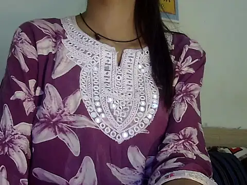 Snapshot of MAAYRA_09 chatting on February 17, 2026, 3:19 pm MAAYRA 09 online show from February 17, 2026, 3:19 pm