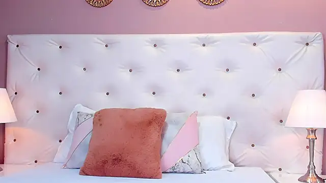 Snapshot of Violet_Grace chatting on February 26, 2025, 1:41 pm Violet Grace online show from February 26, 2025, 1:41 pm