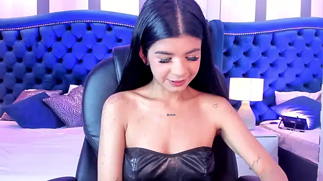 Snapshot of Violet_Grace chatting on October 21, 2025, 4:19 pm Violet Grace online show from October 21, 2025, 4:19 pm