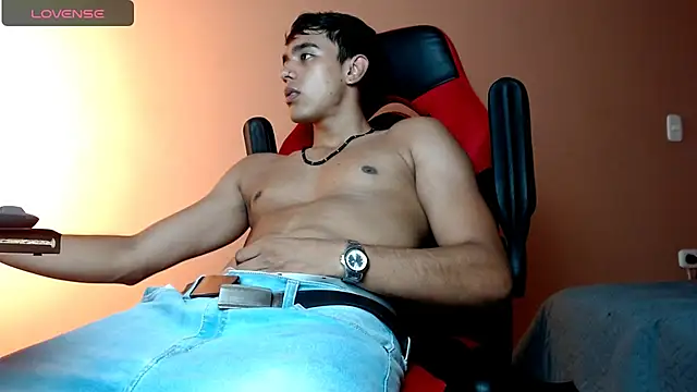 Snapshot of karlgiles_ chatting on December 21, 2024, 6:55 pm karlgiles online show from December 21, 2024, 6:55 pm