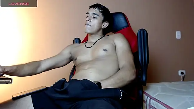 Snapshot of karlgiles_ chatting on December 22, 2024, 7:21 pm karlgiles online show from December 22, 2024, 7:21 pm