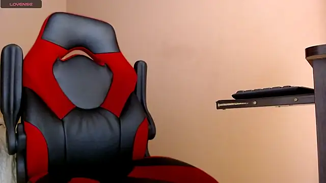 Snapshot of karlgiles_ chatting on March 10, 2025, 6:56 pm karlgiles online show from March 10, 2025, 6:56 pm