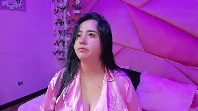 Snapshot of Victoria_Rossy chatting on October 8, 2025, 7:44 pm Victoria Rossy online show from October 8, 2025, 7:44 pm