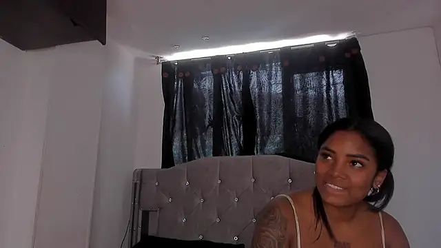 Snapshot of game_with_lesbians_ chatting on February 23, 2025, 5:18 pm game with lesbians online show from February 23, 2025, 5:18 pm