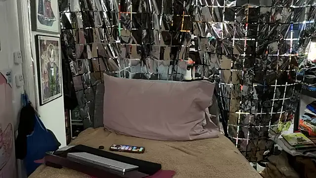 joeytatts66 online show from April 11, 2026, 4:28 am