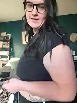  CumSeeV  online show from December 5, 2024, 9:50 pm