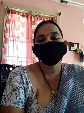 Snapshot of lalitha225 chatting on December 4, 2024, 4:54 am lalitha225 online show from December 4, 2024, 4:54 am