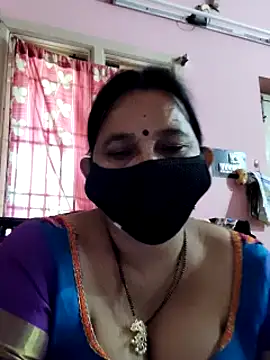 Snapshot of lalitha225 chatting on December 6, 2024, 10:49 am lalitha225 online show from December 6, 2024, 10:49 am