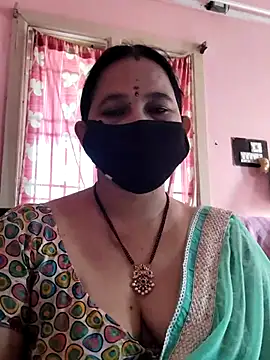 Snapshot of lalitha225 chatting on December 13, 2024, 4:11 am lalitha225 online show from December 13, 2024, 4:11 am