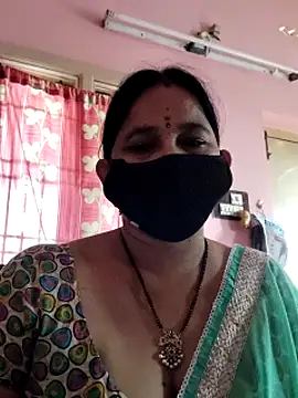 Snapshot of lalitha225 chatting on December 13, 2024, 7:15 am lalitha225 online show from December 13, 2024, 7:15 am