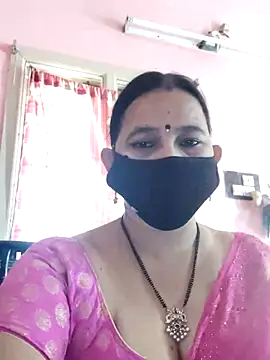Snapshot of lalitha225 chatting on December 17, 2024, 4:23 am lalitha225 online show from December 17, 2024, 4:23 am
