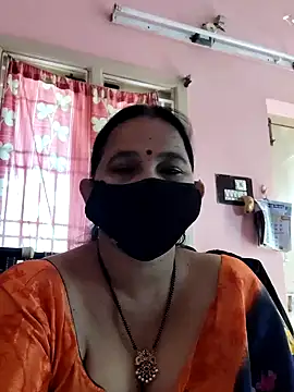 Snapshot of lalitha225 chatting on December 19, 2024, 5:07 am lalitha225 online show from December 19, 2024, 5:07 am