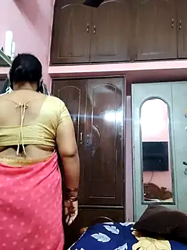 Snapshot of lalitha225 chatting on December 20, 2024, 9:32 am lalitha225 online show from December 20, 2024, 9:32 am
