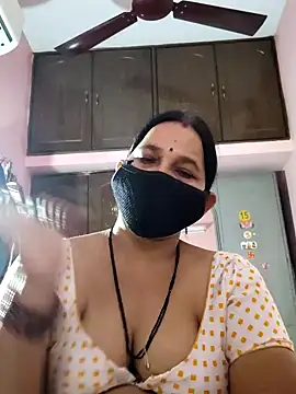 Snapshot of lalitha225 chatting on December 27, 2024, 8:13 am lalitha225 online show from December 27, 2024, 8:13 am